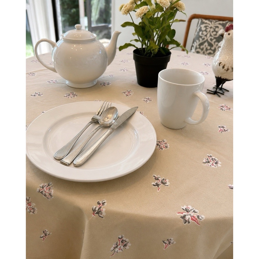 Vintage WILENDURE Beige Neutral Floral Cotton Tablecloth French Cottage 54 x 51